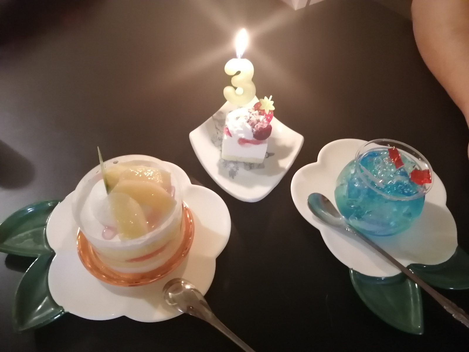 �����^���E����A3�΂��߂łƂ�